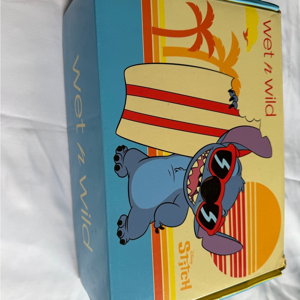 Wet n Wild Surfing Stitch Box with Blue and Yellow